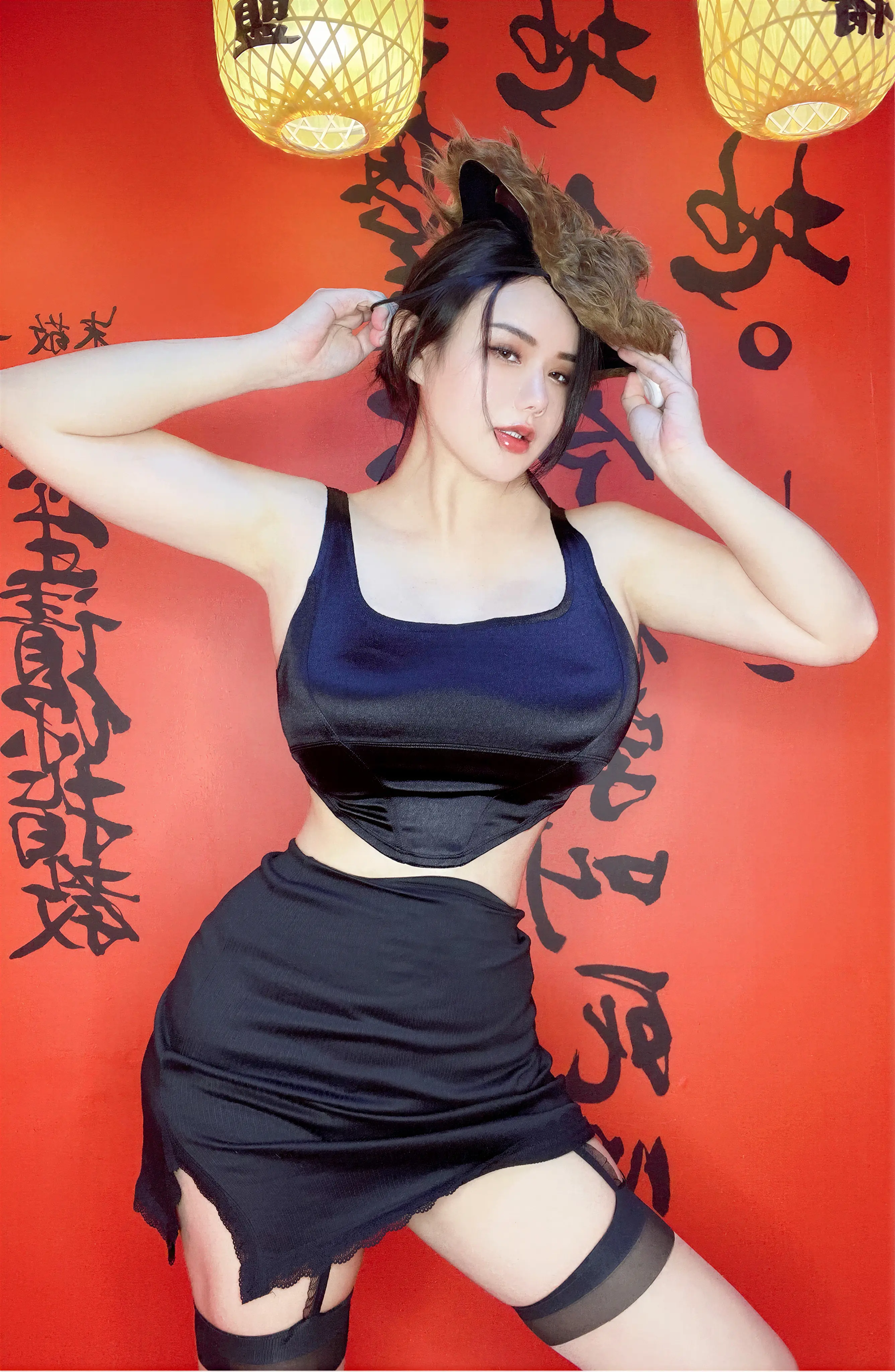 水蜜桃米米 – 艺术献身 9P